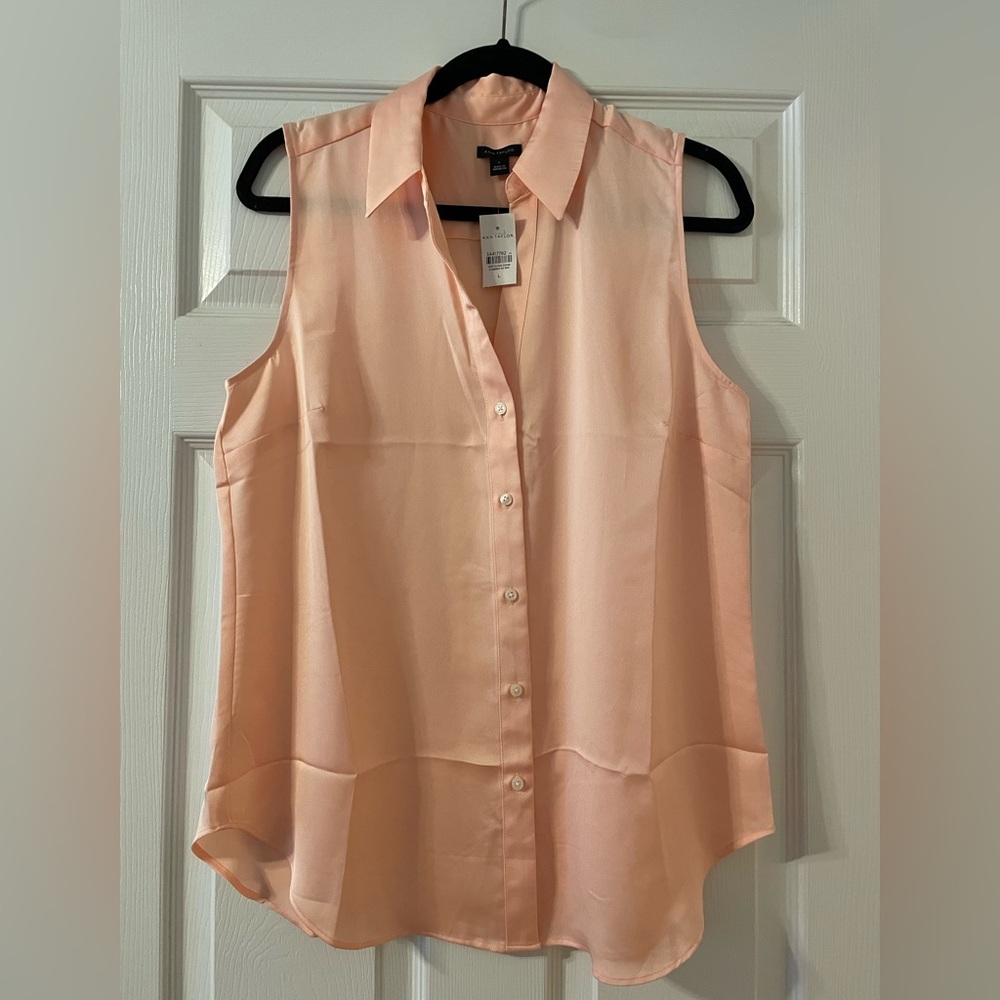 Ann Taylor Light Peach Sleeveless Button-Down Shirt